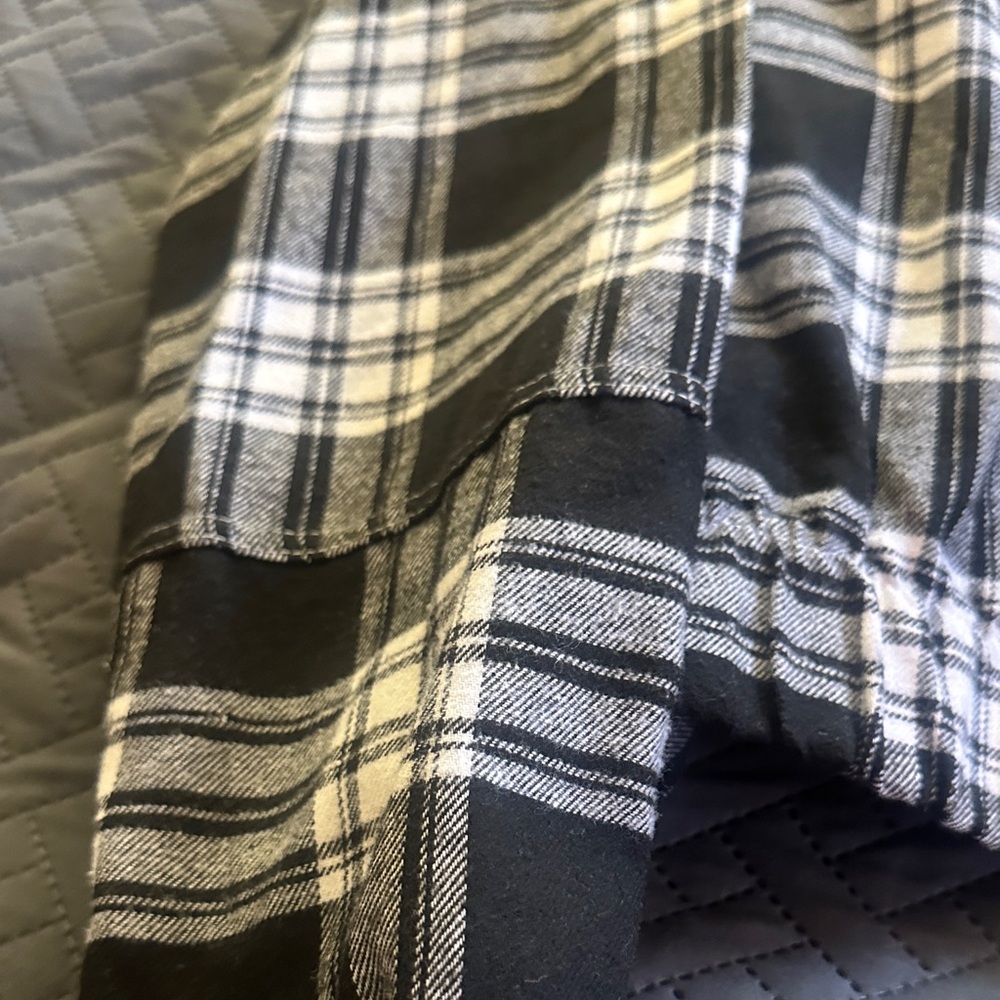 New Look Black & White Plaid Zip-Up Hoodie with Gray Hood - Picture 11 of 11